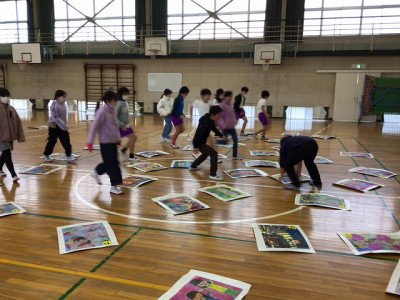 人権委員会_カルタ_平岡　邦子_カルタ完成_3